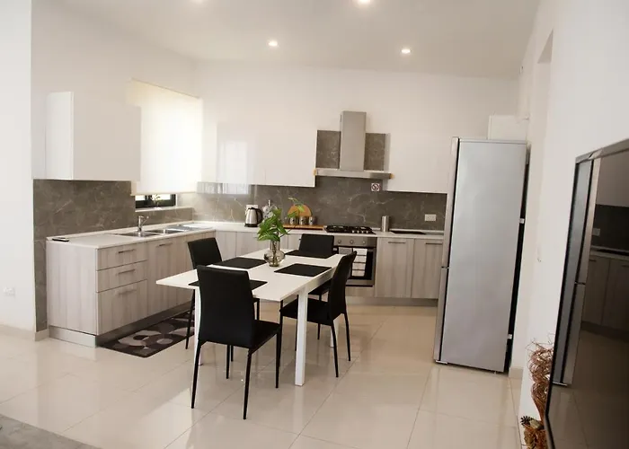 Modern 3br With Balcony - Close To Limestone Heritage Park Siggiewi