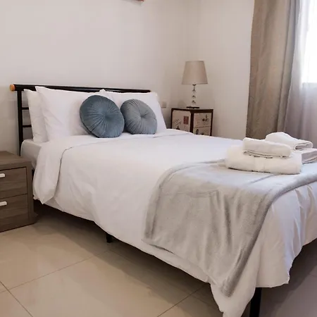 Modern 3br With Balcony - Close To Limestone Heritage Park Apartment Siggiewi