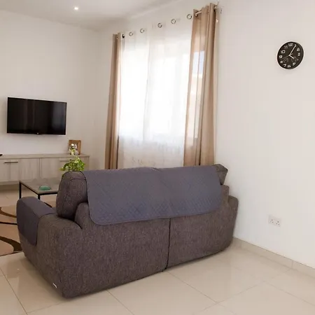 Apartament Modern 3br With Balcony - Close To Limestone Heritage Park