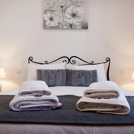 Modern 3br With Balcony - Close To Limestone Heritage Park *