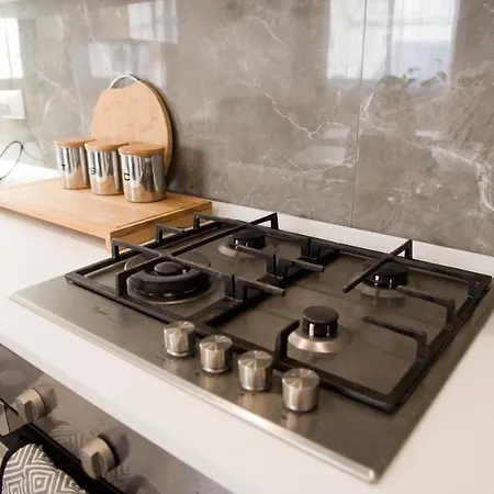 アパート Modern 3br With Balcony - Close To Limestone Heritage Park *