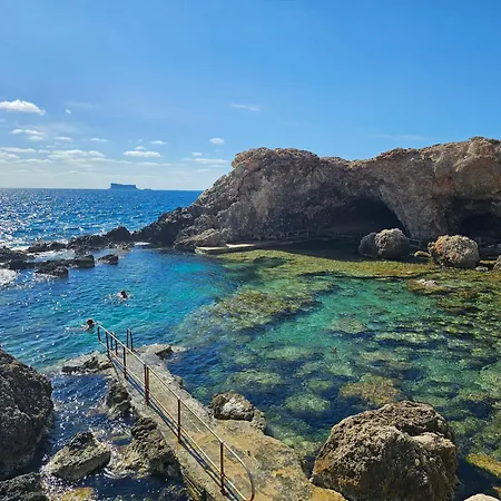 Modern 3br With Balcony - Close To Limestone Heritage Park アパート Siġġiewi