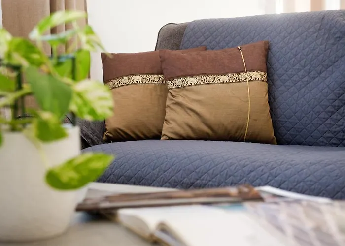 Modern 3br With Balcony - Close To Limestone Heritage Park شقة