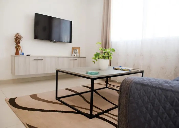 Modern 3br With Balcony - Close To Limestone Heritage Park شقة Siggiewi