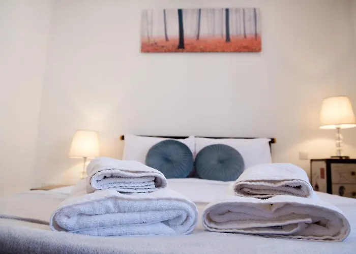 Modern 3br With Balcony - Close To Limestone Heritage Park Appartement