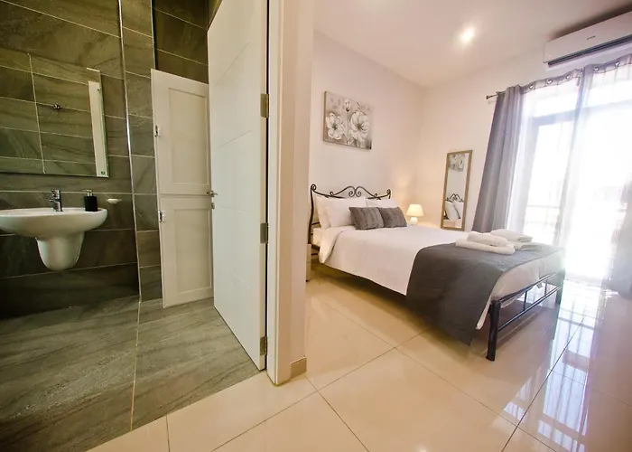 Appartement Modern 3br With Balcony - Close To Limestone Heritage Park *